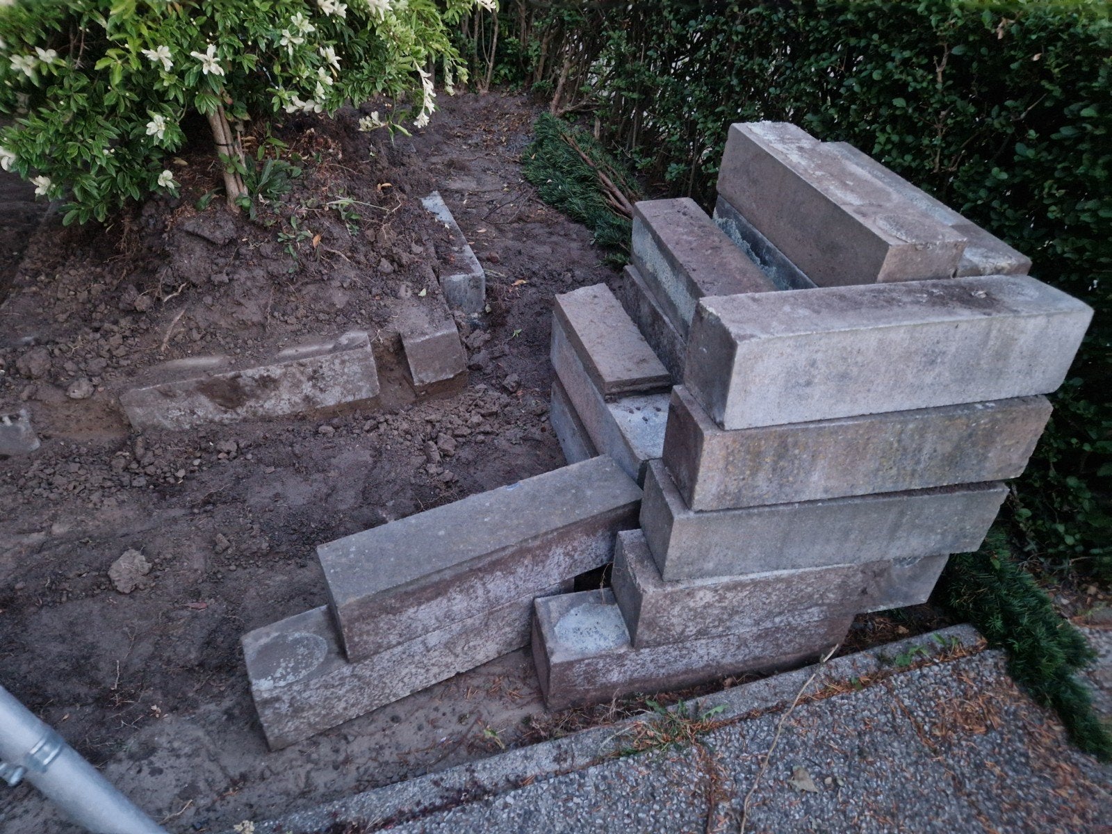 37 steen blokken (tbv maken plantenbak bijv), Tuin en Terras, Ophalen, Beton, Klinkers