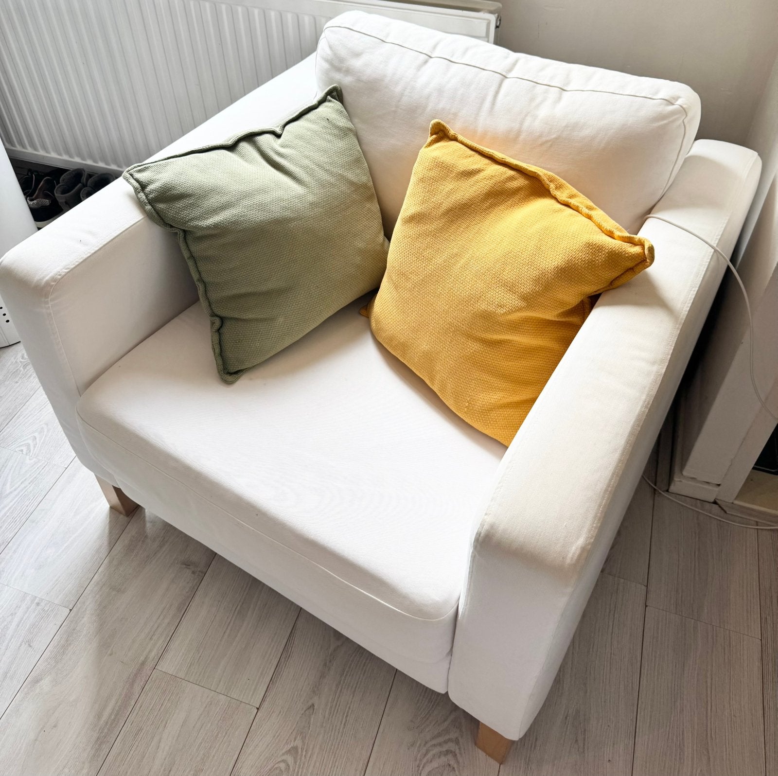 Ikea Karlstad witte fauteuil (hoezen gewassen na foto’s), Ophalen, Wit, Zo goed als nieuw, Eén