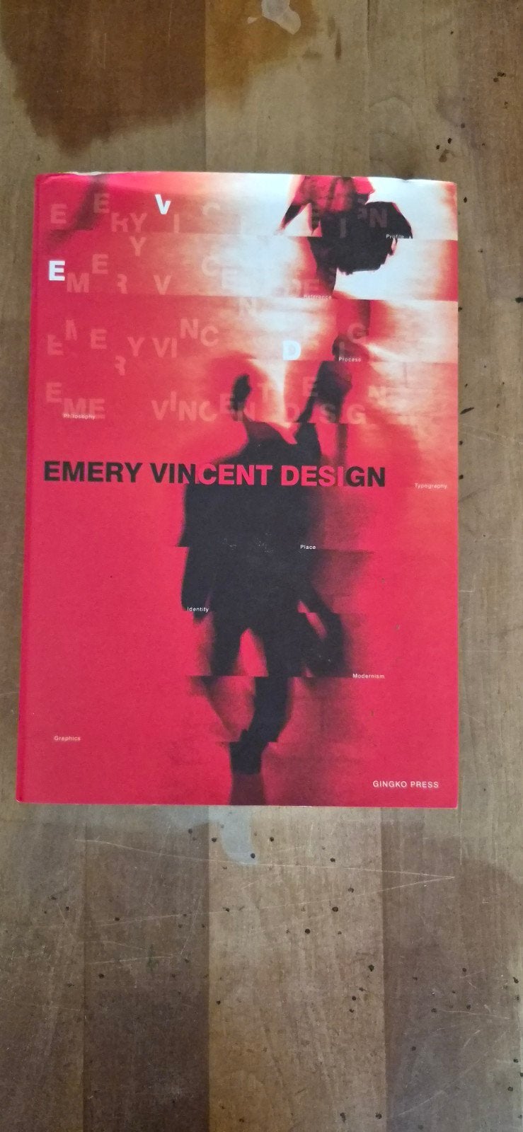 Emery Vincent Design - Boek over grafisch ontwerp, Boeken, Kunst en Cultuur | Fotografie en Design, Ophalen of Verzenden, Zo goed als nieuw