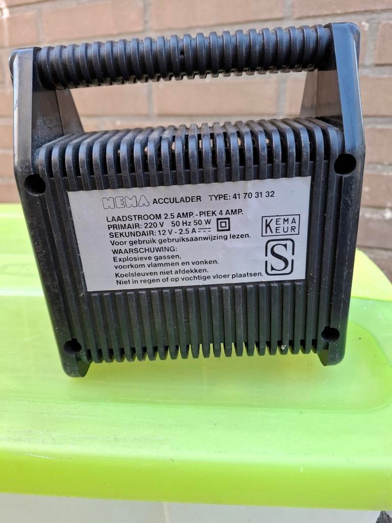 Acculader voor auto/motorfiets, 12 volt, Auto-onderdelen, Accu's en Toebehoren, Ophalen of Verzenden, Gebruikt