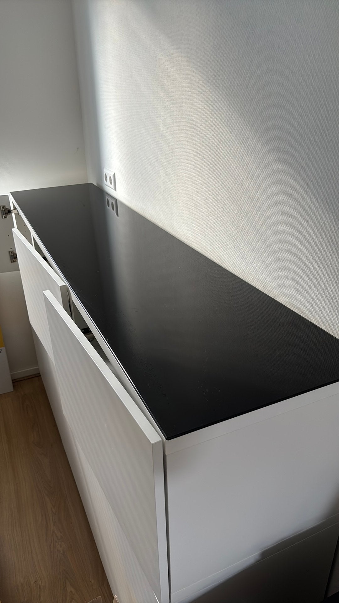 Besta Glasplaat Zwart IKEA, Ophalen, 150 tot 200 cm, Minder dan 100 cm, 25 tot 50 cm