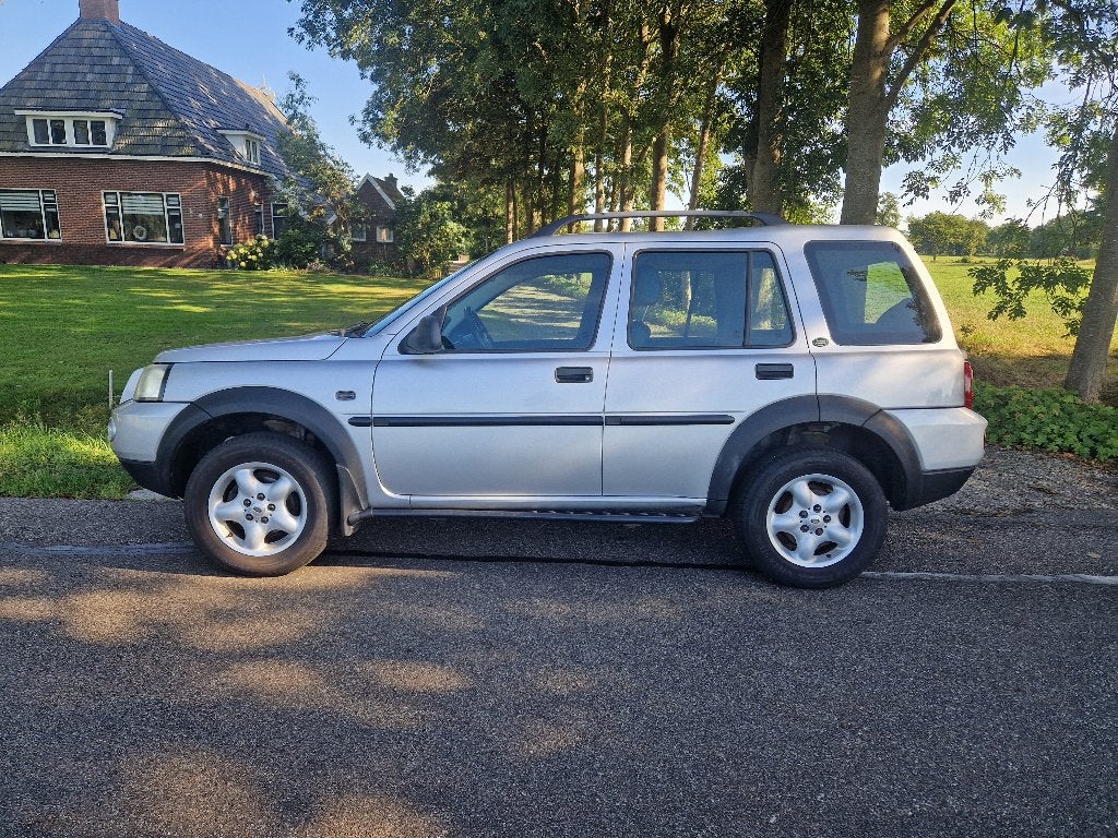 Land Rover Freelander 2.5 V6 5DR AUT 4WD 2005 Grijs, Auto's, Automaat, Zwart, 2497 cc, 2000 kg