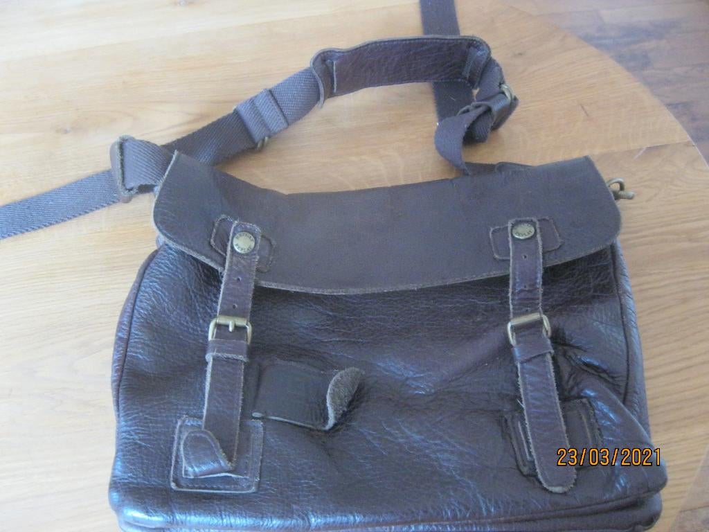 Replay bruine leren schoudertas, Sieraden, Tassen en Uiterlijk, Tassen | Schoudertassen, Overige merken, Bruin, Ophalen of Verzenden