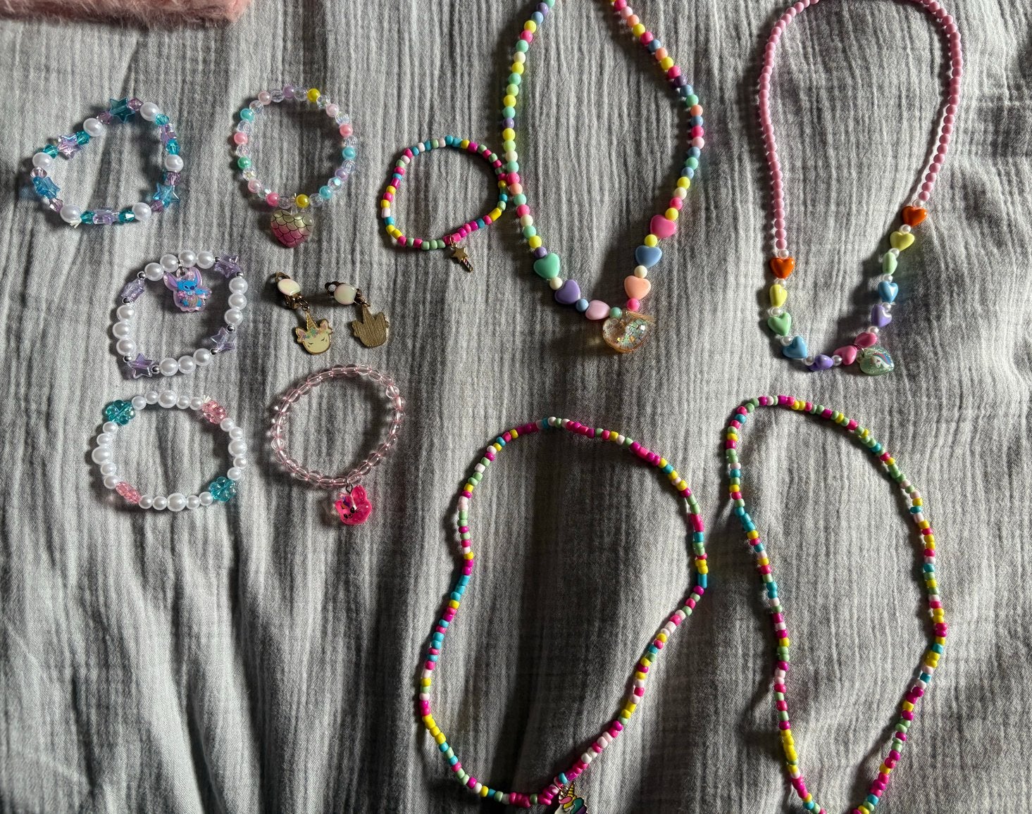 Leuke en kleurrijke kindersieraden set, Ophalen of Verzenden, Gebruikt, Blauw, Armband
