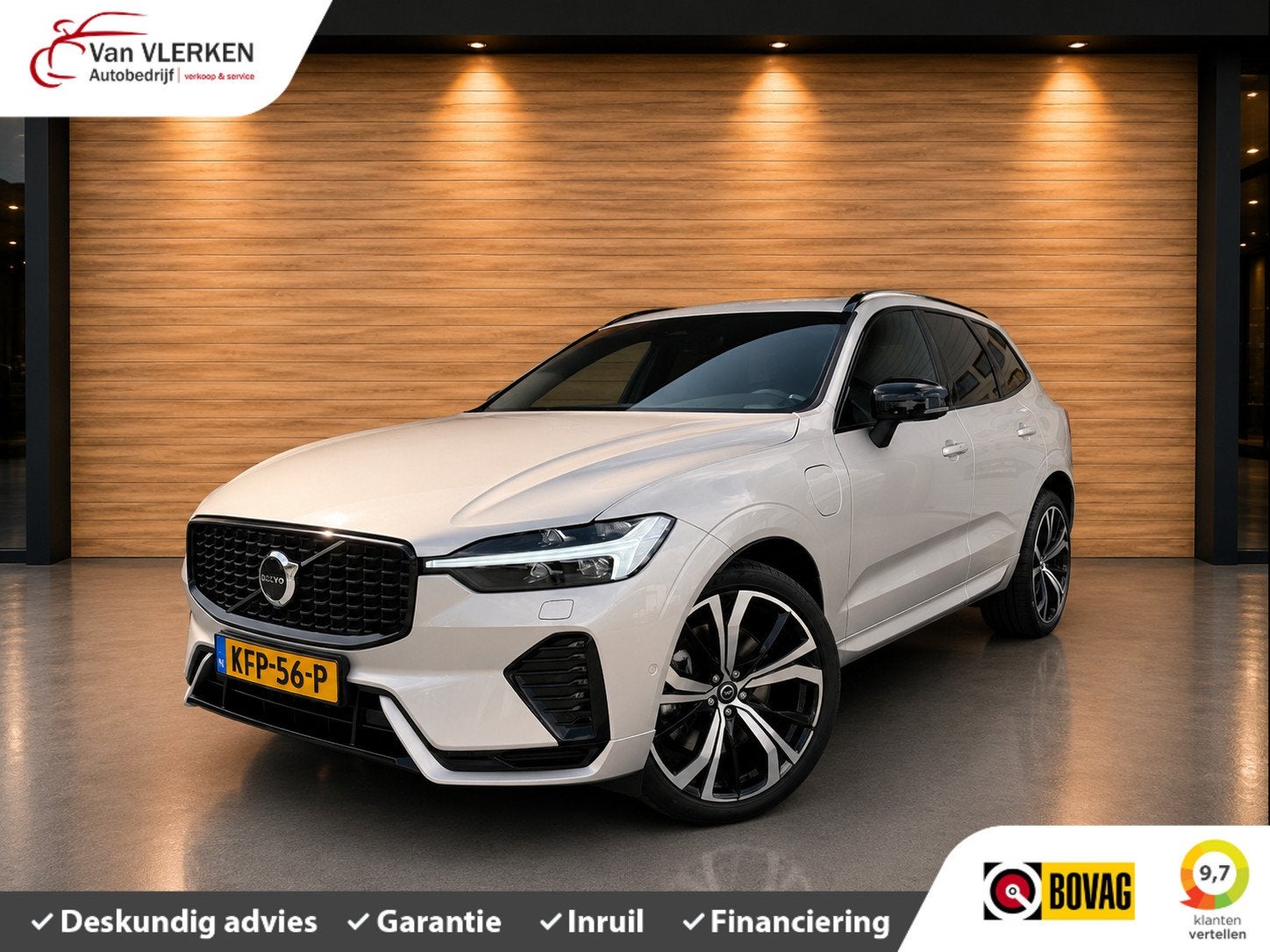 Volvo XC60 2.0 T8 Plug-in hybrid AWD Plus Dark PANO 360 ADAP, Auto's, Automaat, Dealer onderhouden, Gebruikt, 4 cilinders