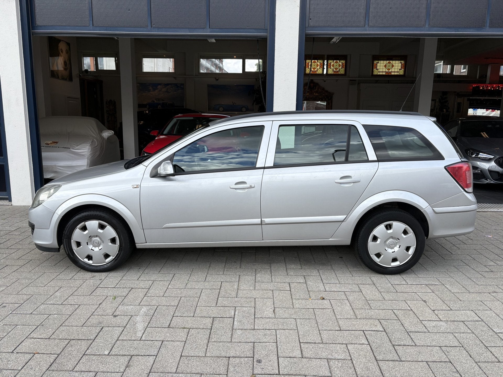 Opel Astra Wagon 1.9 CDTi Business AIRCO/CRUISE/NAP, Voorwielaandrijving, 101 pk, Gebruikt, 4 cilinders