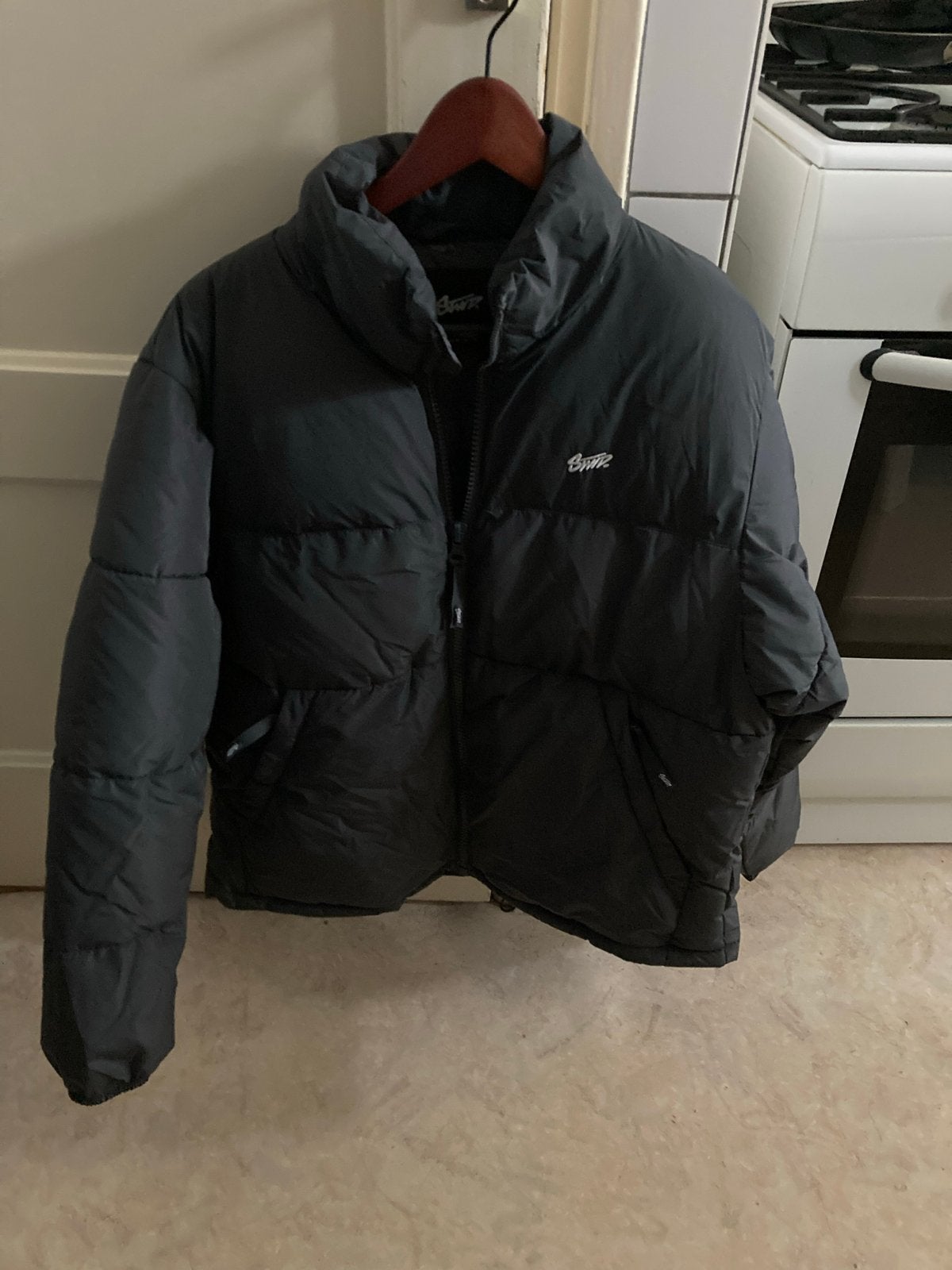 Nieuwe Donkergrijze Pull&Bear Puffer Jas Maat M, Kleding | Heren, Verzenden, Zo goed als nieuw, Grijs
