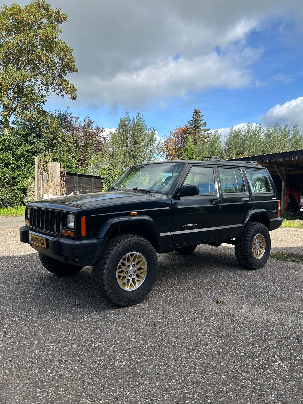 Jeep Cherokee 4.0 I AUT 2001 Zwart, foto 3
