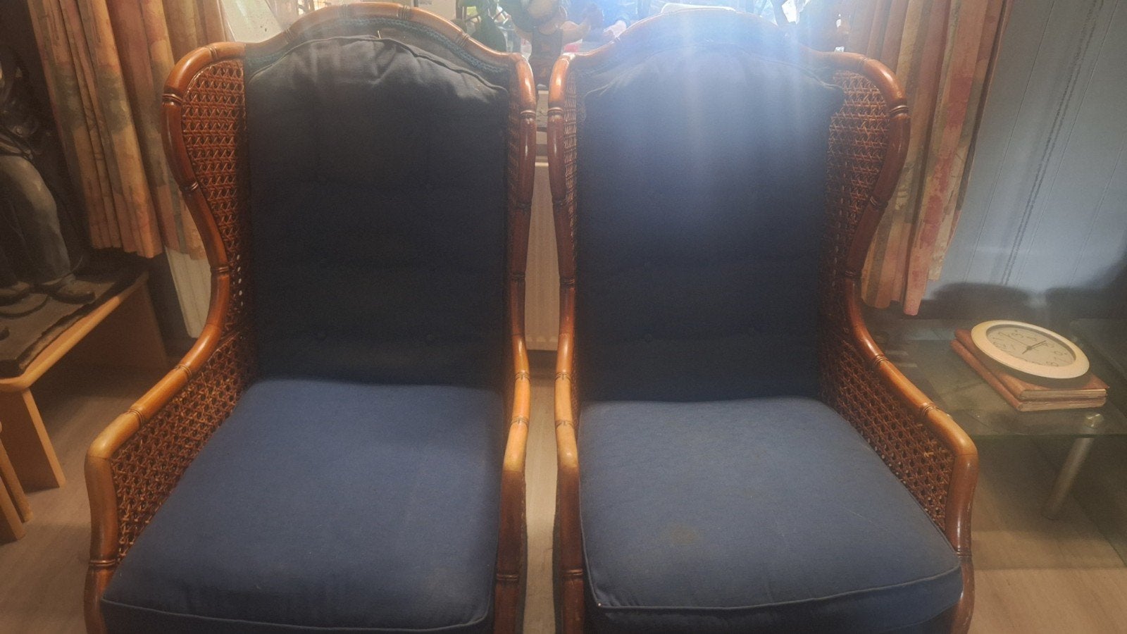 Set van 2 vintage rotan fauteuils met blauwe kussens, Antiek en Kunst, Ophalen