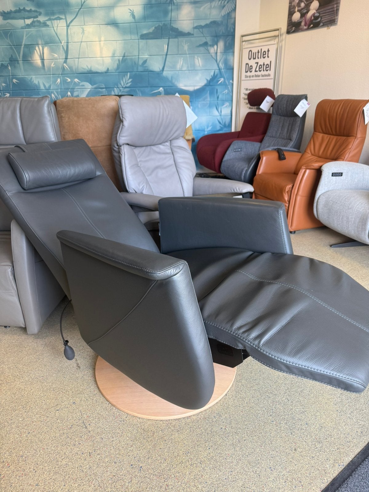Prominent Large Toscane relax fauteuil leer accu draaivoet, Ophalen of Verzenden, Zo goed als nieuw, Leer, Gratis bezorging regio Utrecht