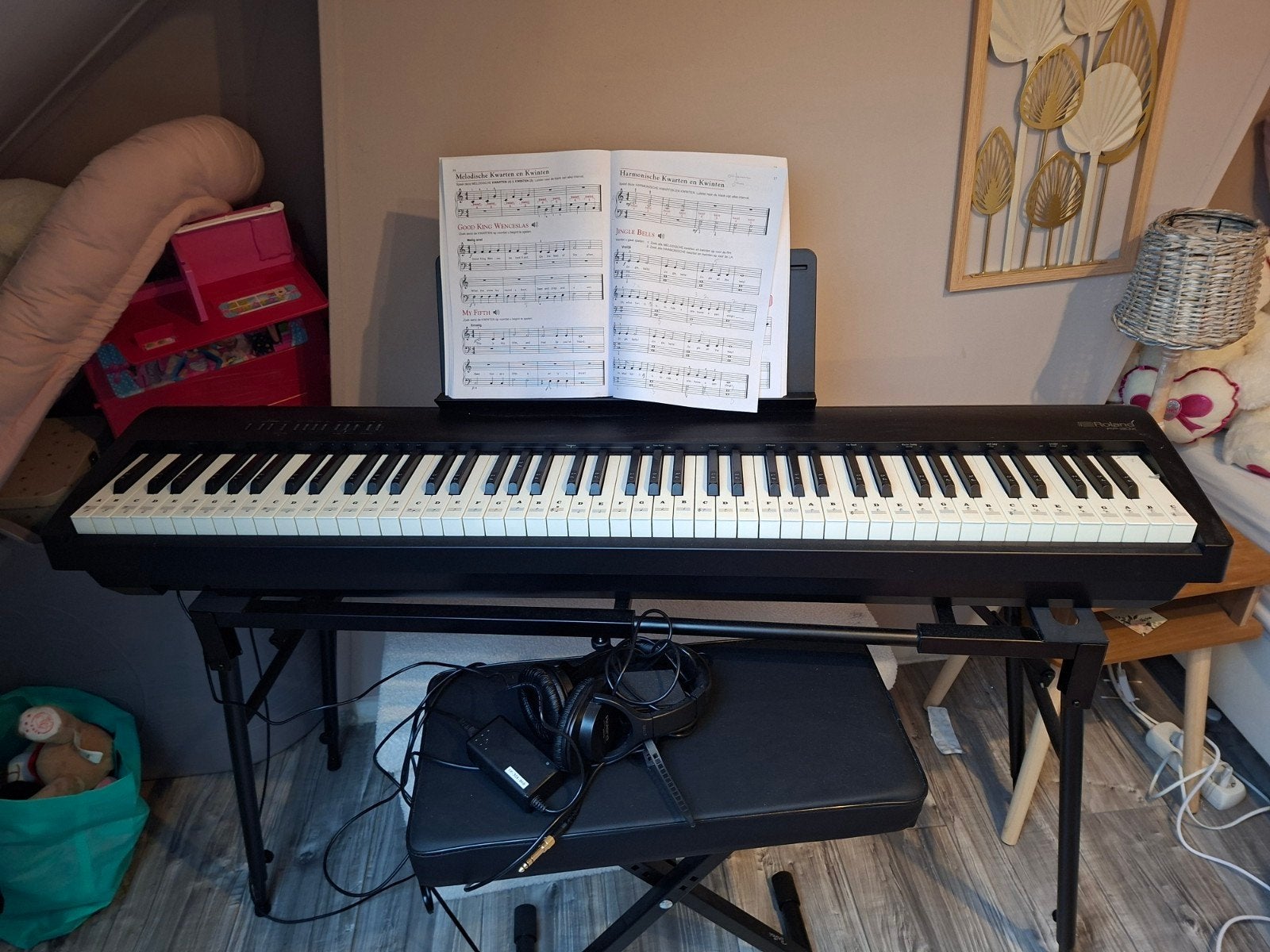 Nieuwe Roland Piano - Digitaal en Zwart, Zwart, Digitaal, Ophalen of Verzenden, Zo goed als nieuw