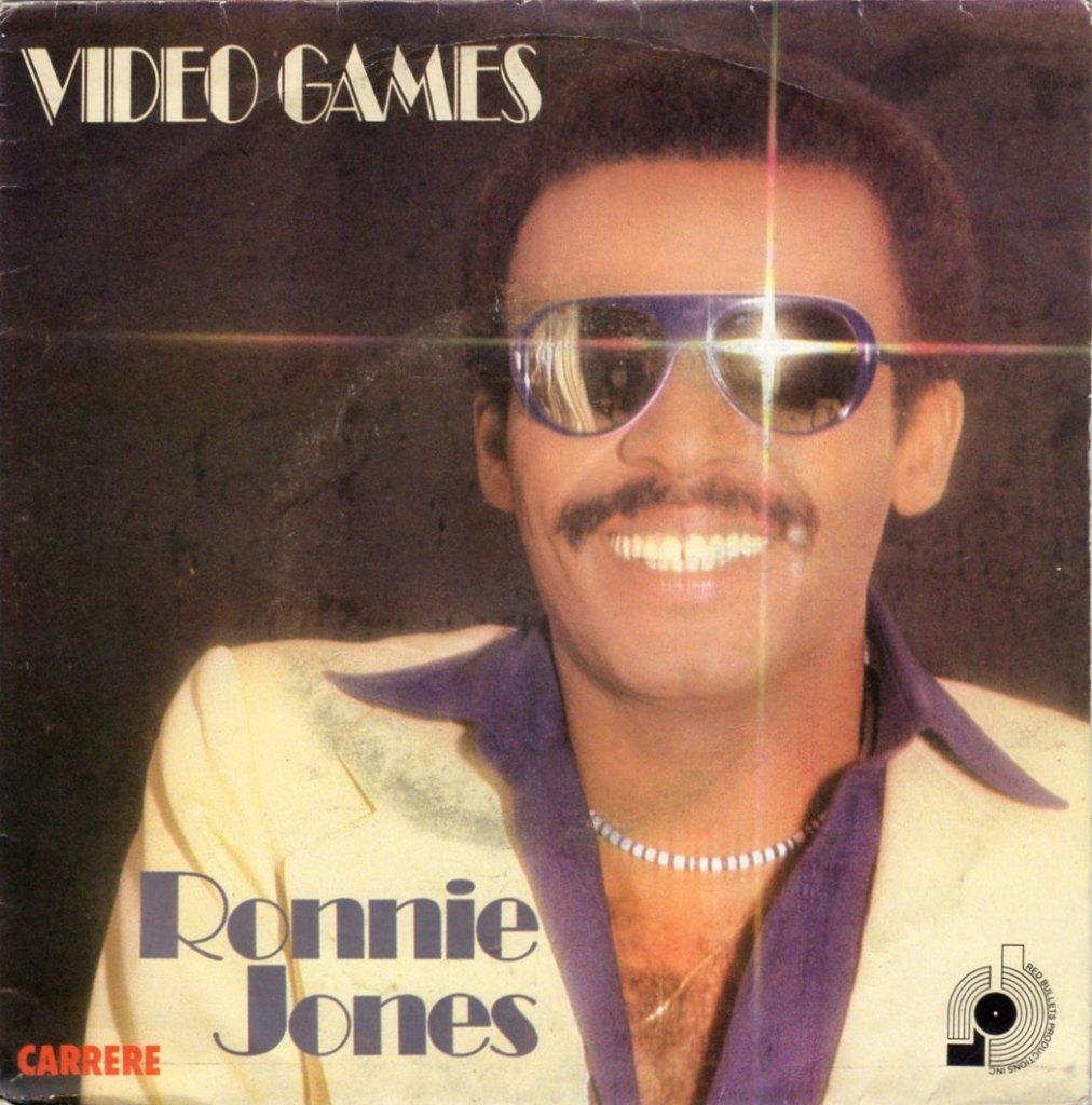 Ronnie Jones : Video Games (1980), Fotohoes, 7 inch, Ophalen of Verzenden, Zo goed als nieuw