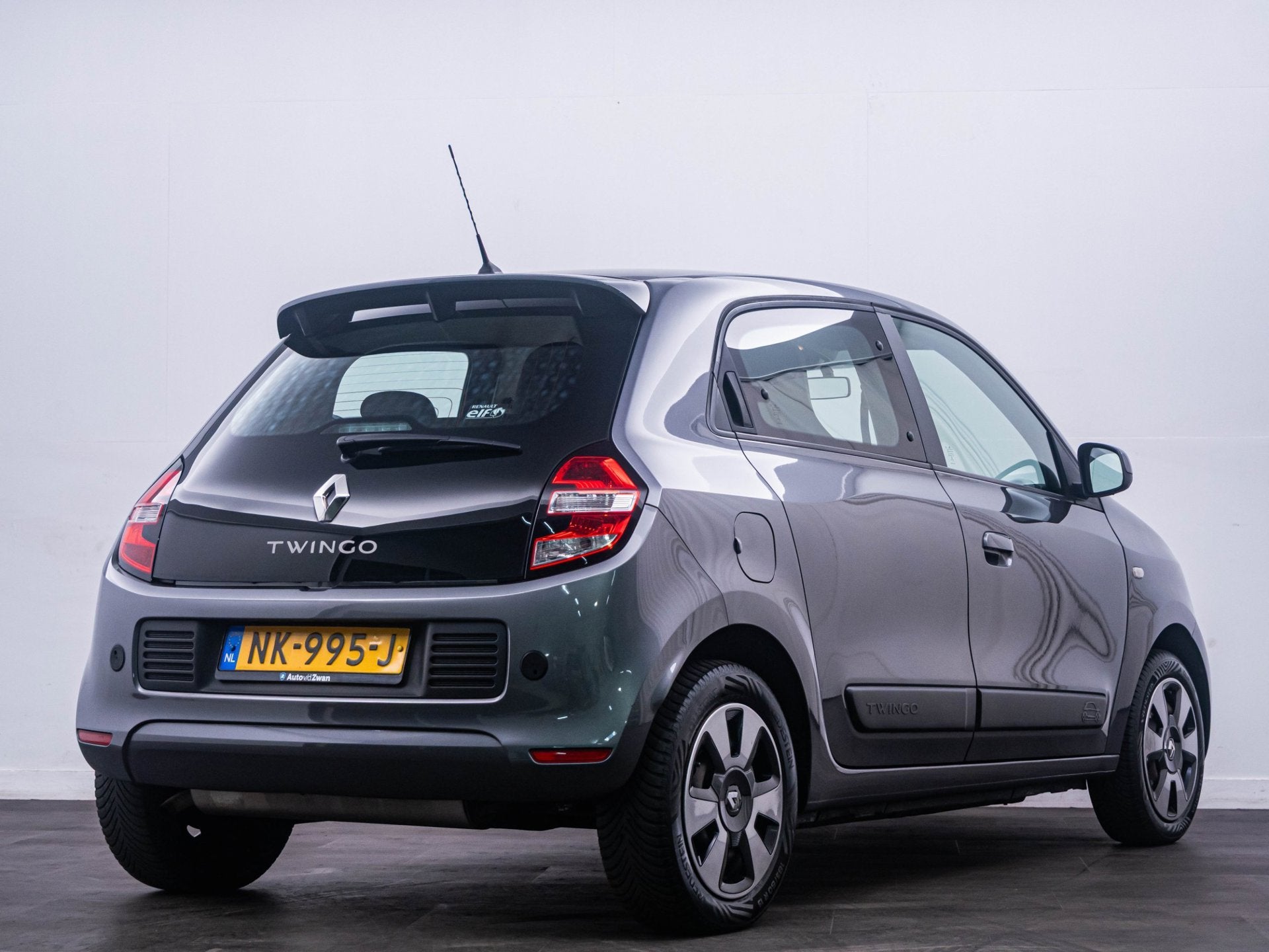 Renault Twingo 1.0 SCe Collection NL-Auto|5-Deurs|Airco!, Auto's, Gebruikt, Euro 6, 840 kg, 4 stoelen