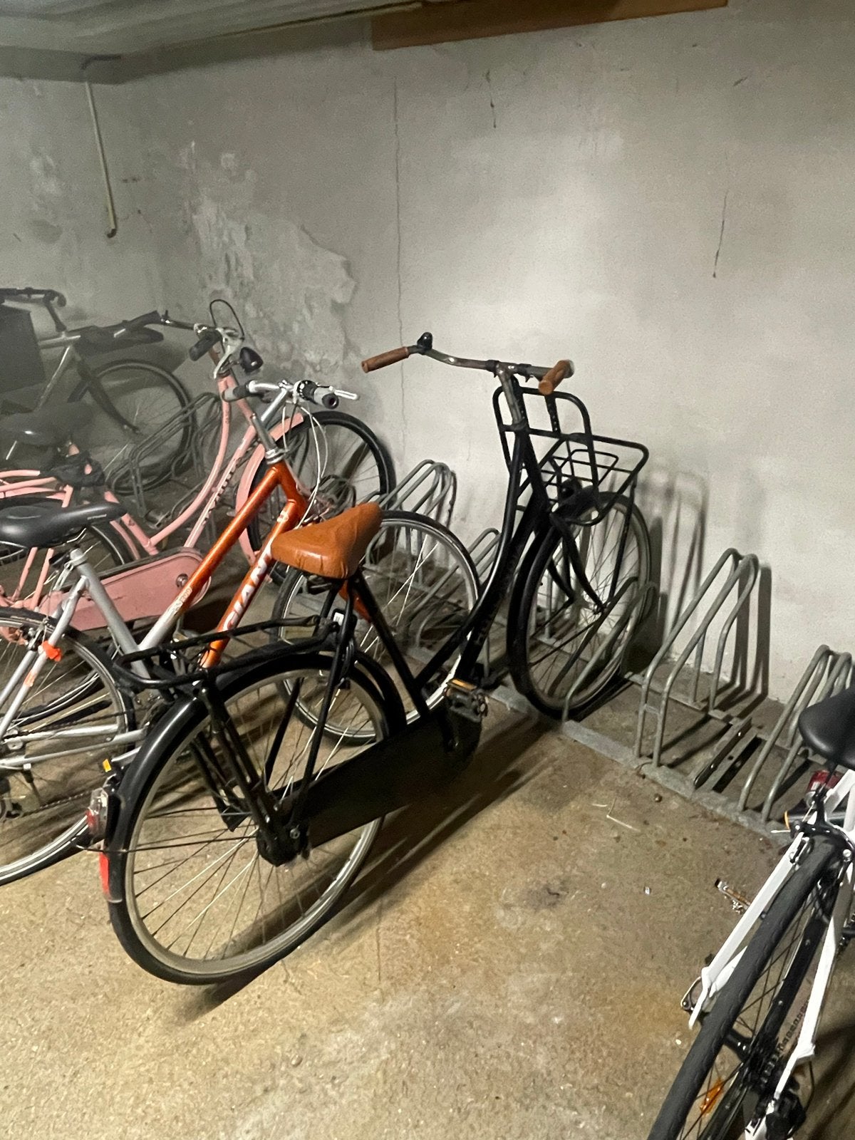Zwarte Hollandia omafiets met nieuw achterwiel en slot, Ophalen, Gebruikt, Overige merken