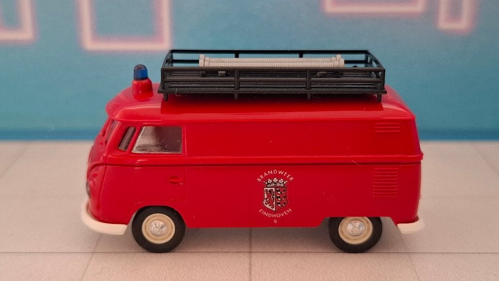 Brekina 1:87 Volkswagen T1b Transp. Brandweer Eindhoven nr9, Ophalen of Verzenden, Gebruikt, Auto, Brekina