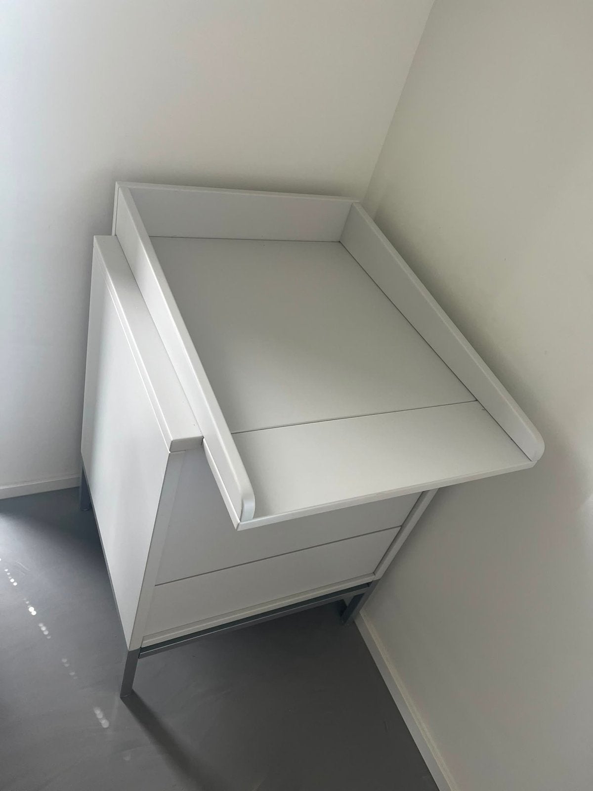 Commode en ledikant set Quax Stretto, incl. Aerosleep, Gebruikt, Minder dan 75 cm, 50 tot 70 cm, Opstaande rand