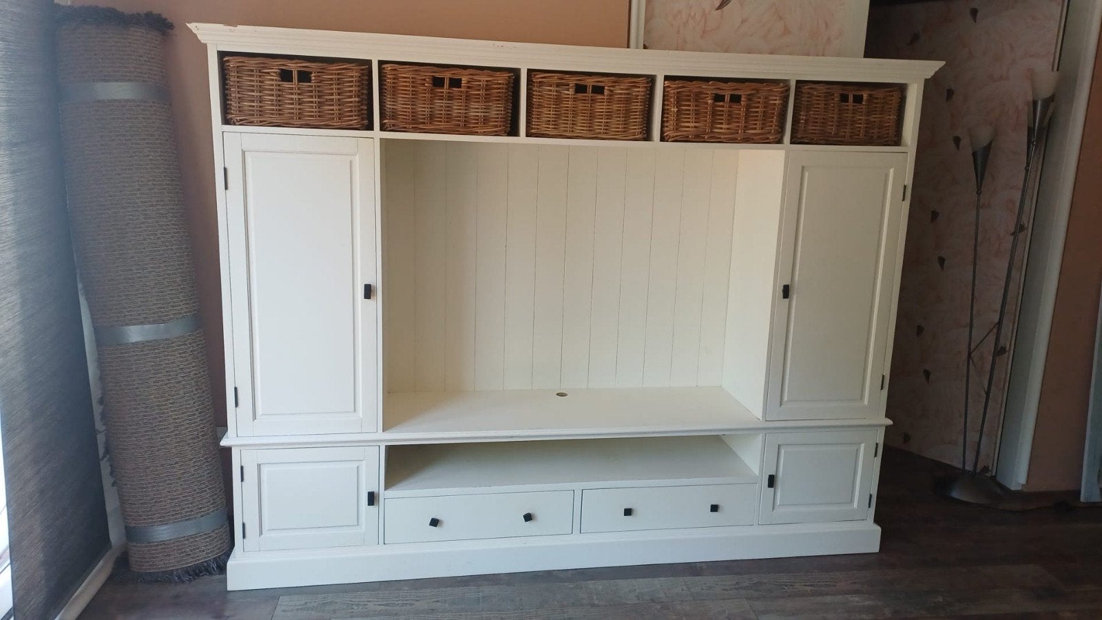 Mooie TV kast met manden - 225x170x46 cm, Ophalen