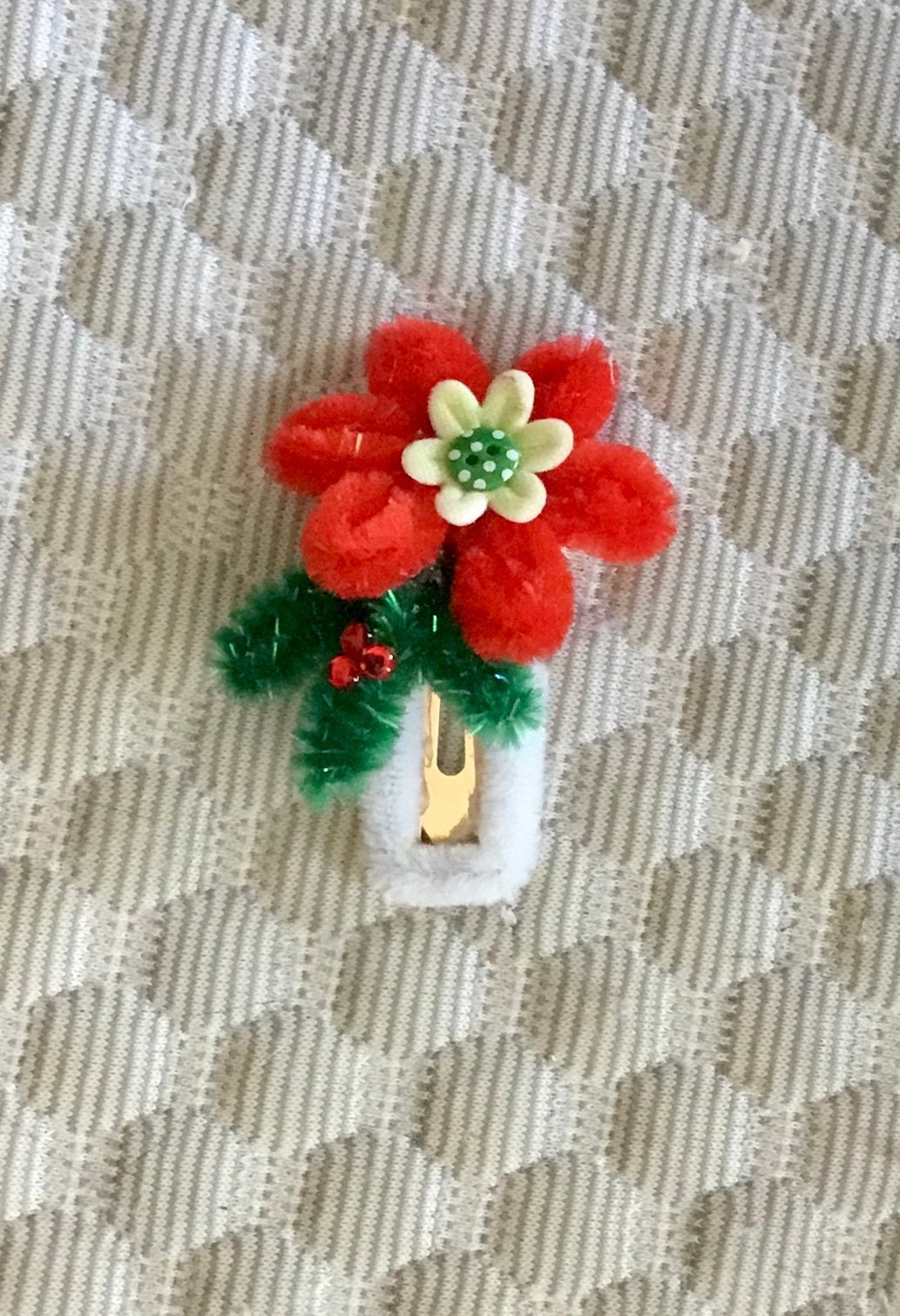 Haarclip met handgemaakte bloem van pijpenragers 33 B, Hobby en Vrije tijd, Verzenden, Nieuw