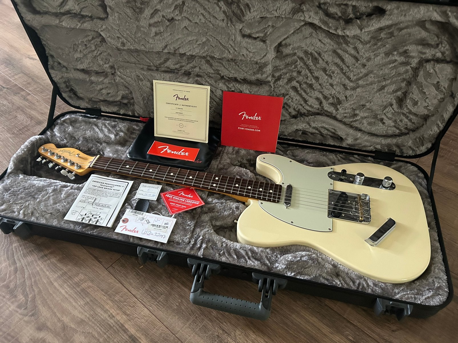 KOOP / RUILEN !, Muziek en Instrumenten, Snaarinstrumenten | Gitaren | Elektrisch, Zo goed als nieuw, Solid body, Fender, Ophalen