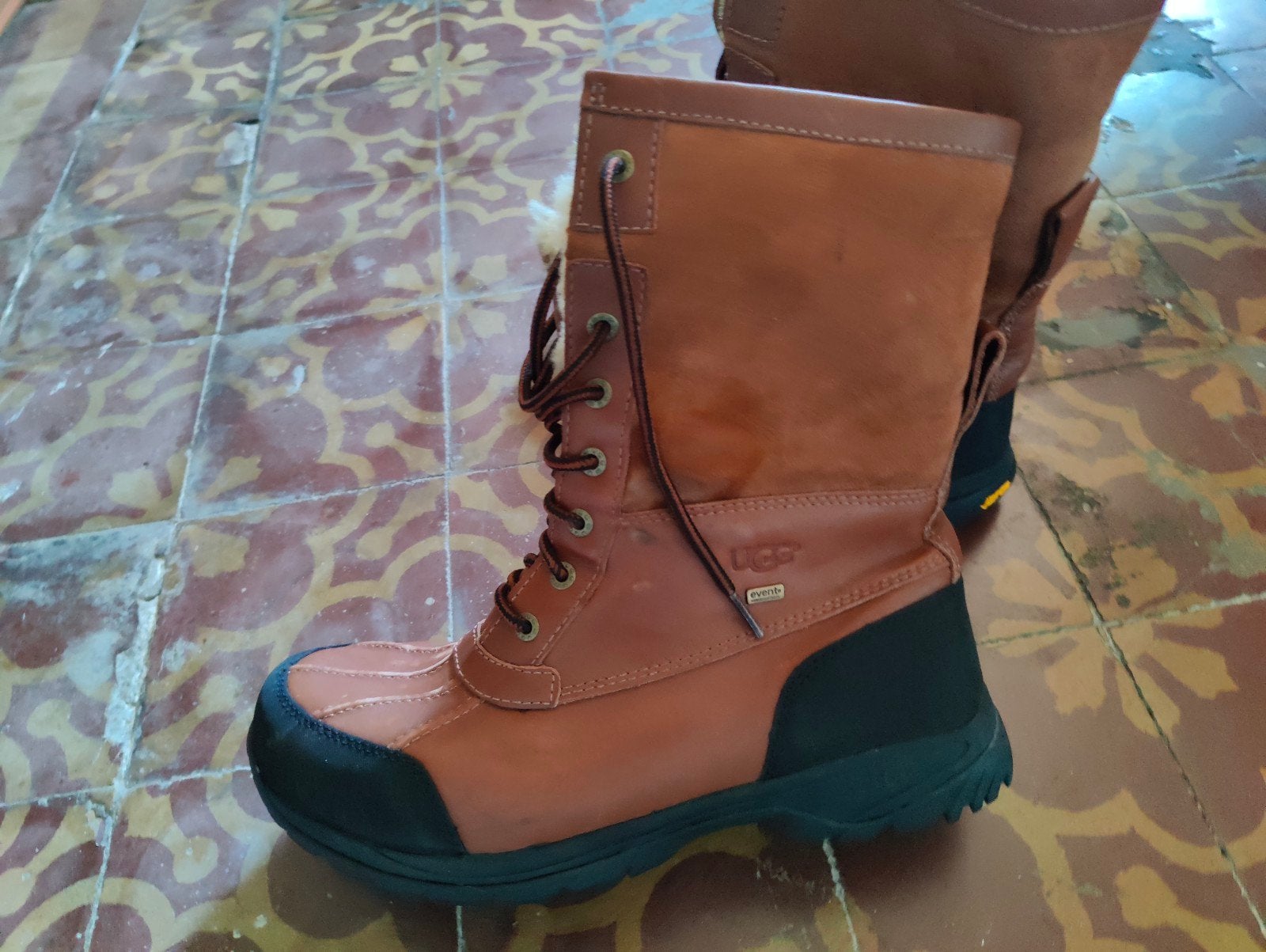 UGG s/n 5521 winter laars 44, UGG, Bruin, Boots, Ophalen of Verzenden