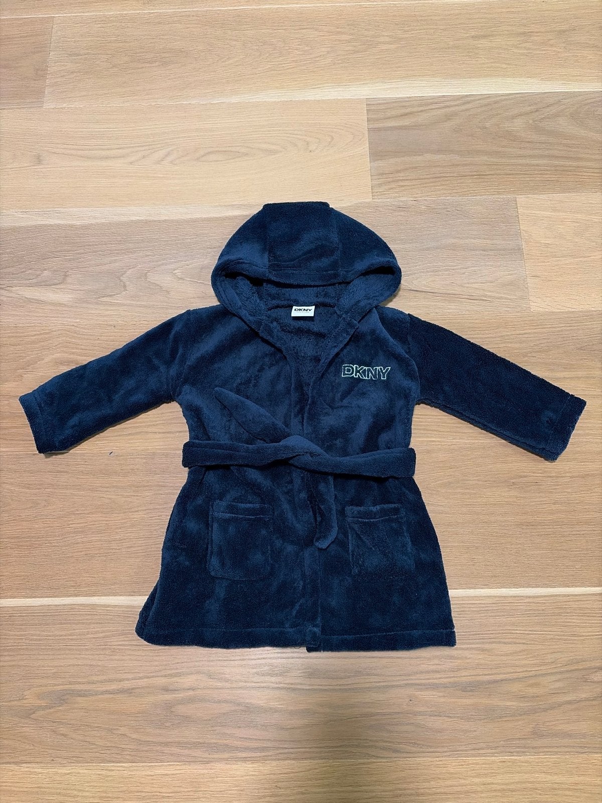 DKNY Badjas voor Kinderen - Donkerblauw 12 - 18 maanden, Ophalen of Verzenden, Zo goed als nieuw, Jongen of Meisje