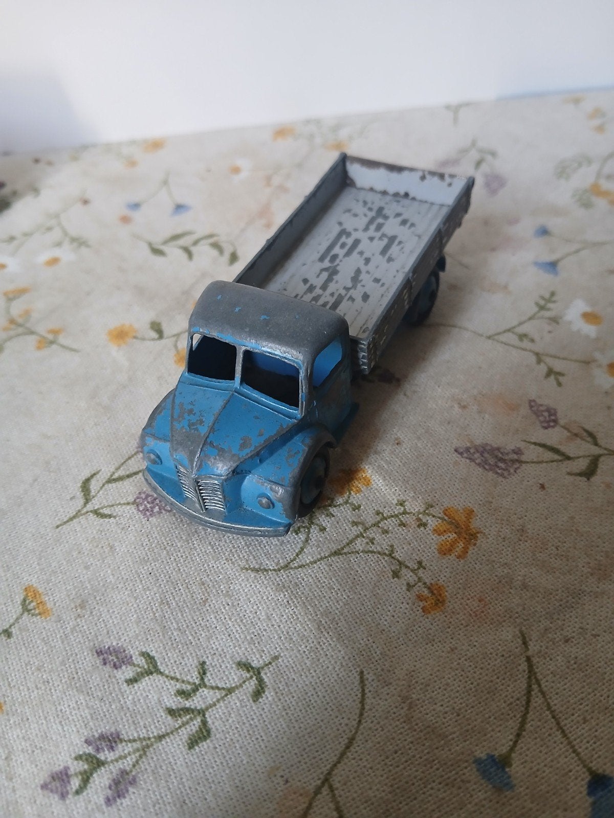 Dodge kiepwagen.  Dinky toys, Ophalen of Verzenden, Auto, Dinky Toys