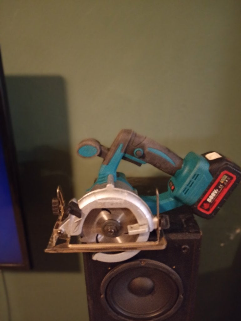 Makita nooit gebruikte handcirkelzaag Nieuwe foto's !, Ophalen, Cirkelzaag, Nieuw, 600 tot 1200 watt