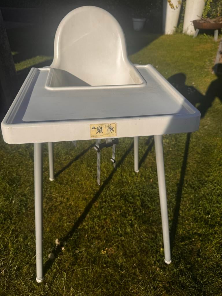 IKEA kinderstoel met afneembaar eetblad, Kinderen en Baby's, Kinderstoelen, Gebruikt, Overige typen, Afneembaar eetblad, Ophalen