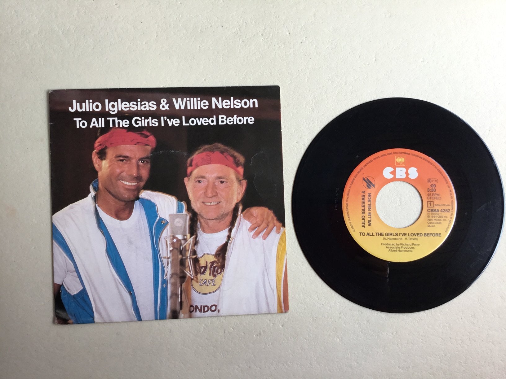 Julio Iglesias & Willie Nelson, Ophalen of Verzenden, Zo goed als nieuw, Pop