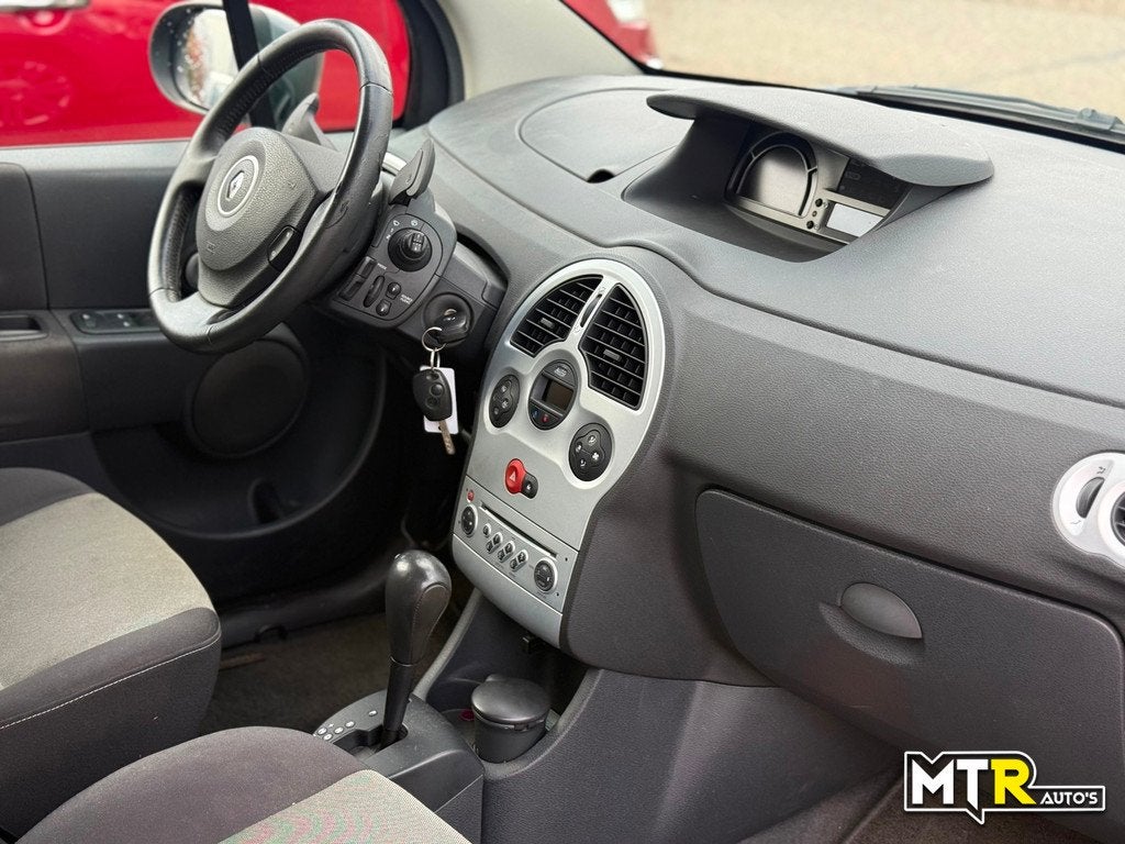 Renault Grand Modus 1.6-16V Dynamique AUT|2e EIG|NAP|NWE APK, Auto's, Renault, Stof, Gebruikt, Zwart, 4 cilinders