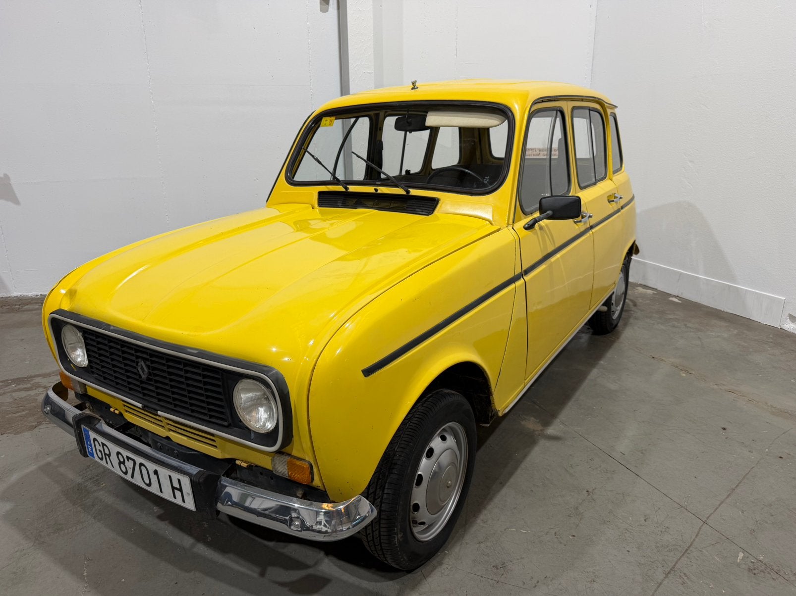 Renault R4 1981 110.040 km 100% origineel en roestvrij!, Stof, Overige modellen, 4 cilinders, Geel