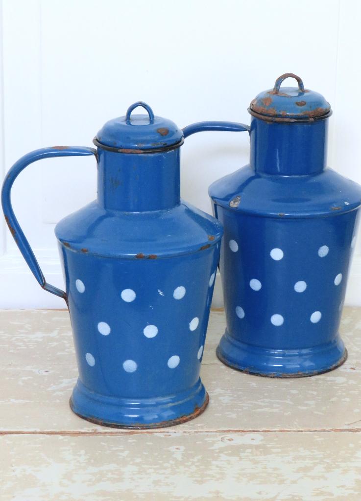 Oude emaille water-/ melkkan “Polkadots blauw”ca. 1950, Antiek en Kunst, Curiosa en Brocante, Ophalen of Verzenden
