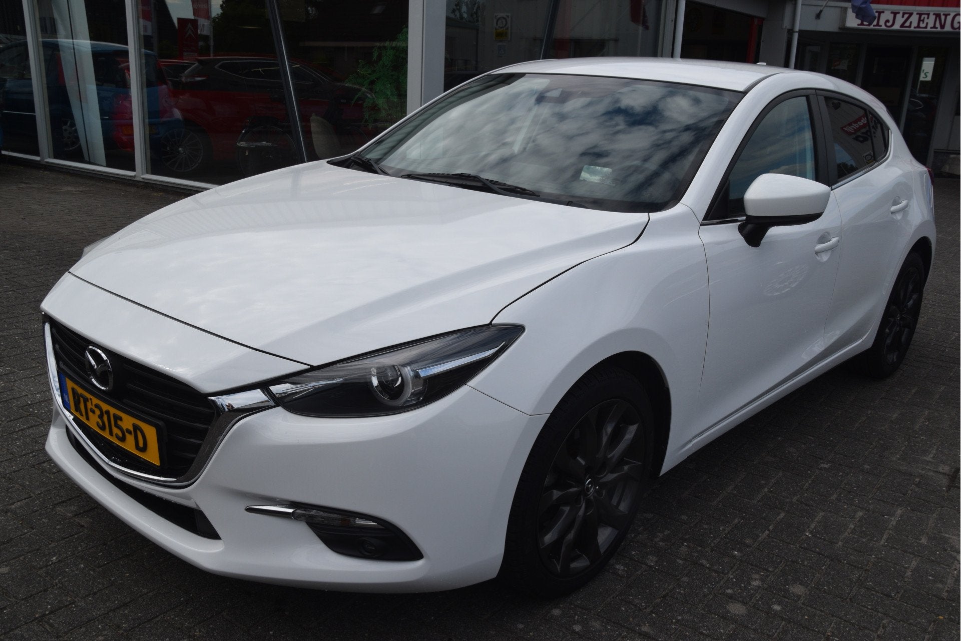 Mazda 3 2.0 SkyActiv-G 120 SkyLease+ Keyless | PDC | Cruise, Auto's, Voorwielaandrijving, 1998 cc, Stof, Gebruikt