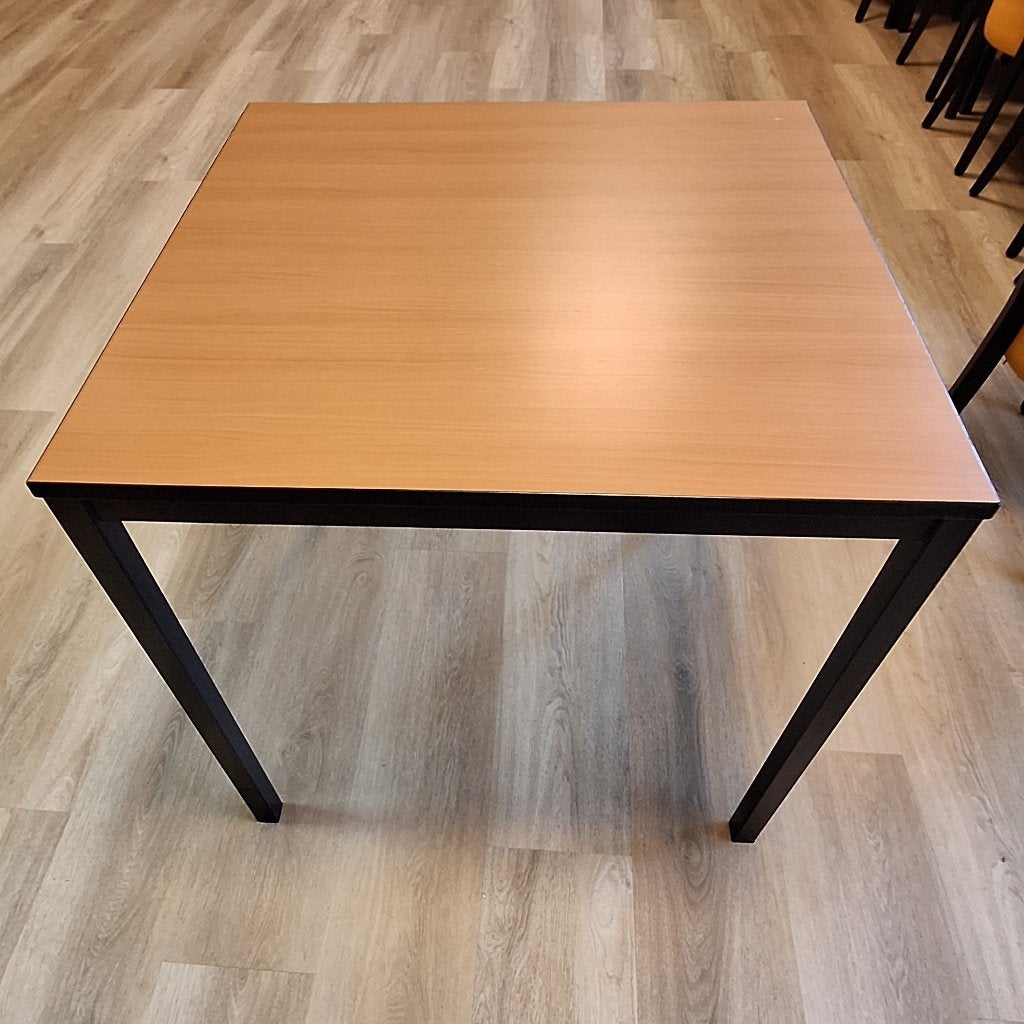Tafel 80 x 80 cm, 2 stuks, Ophalen, Gebruikt