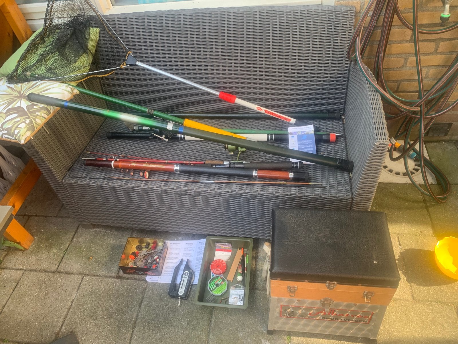 Complete visuitrusting: hengels, molens, net en accessoires, Ophalen of Verzenden, Gebruikt, Complete hengel