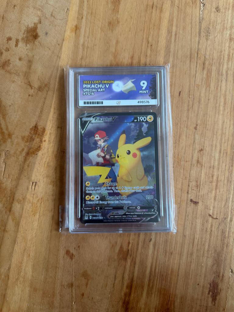 ACE 9 Pikachu V TG16/TG30 Lost Origin Pokemon SWSH 2022, Ophalen of Verzenden, Zo goed als nieuw, Losse kaart