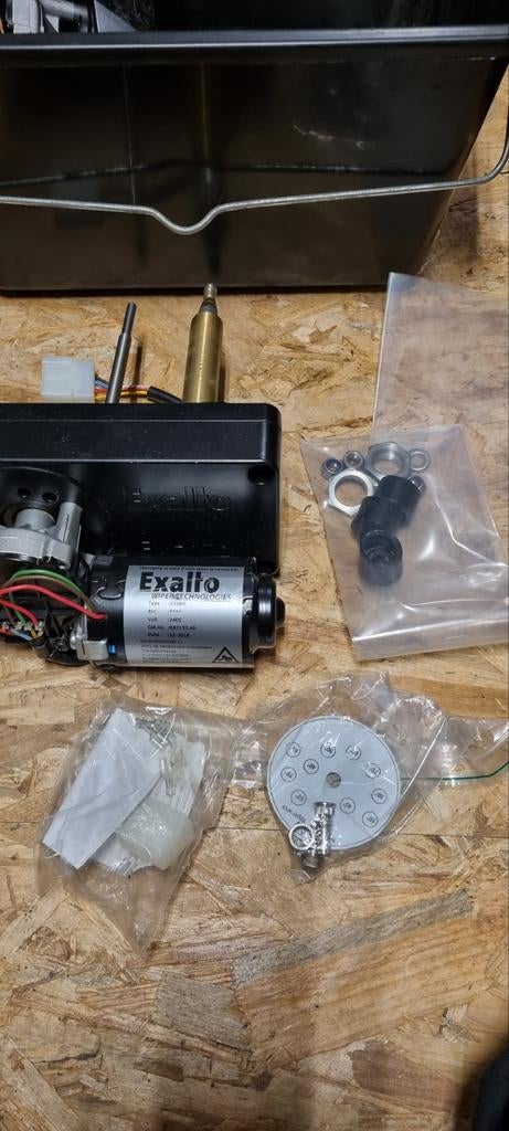 Exalto ruiten wisser motor 24 volt, Watersport en Boten, Ophalen of Verzenden, Nieuw, Motor en Techniek