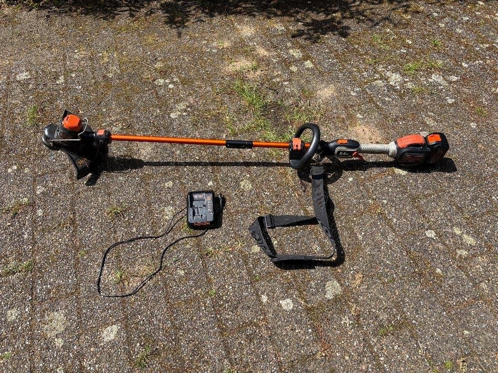Accu grastrimmer Black&Decker STC433 (54Volt), Ophalen, Gebruikt, Accu, Black&dekker