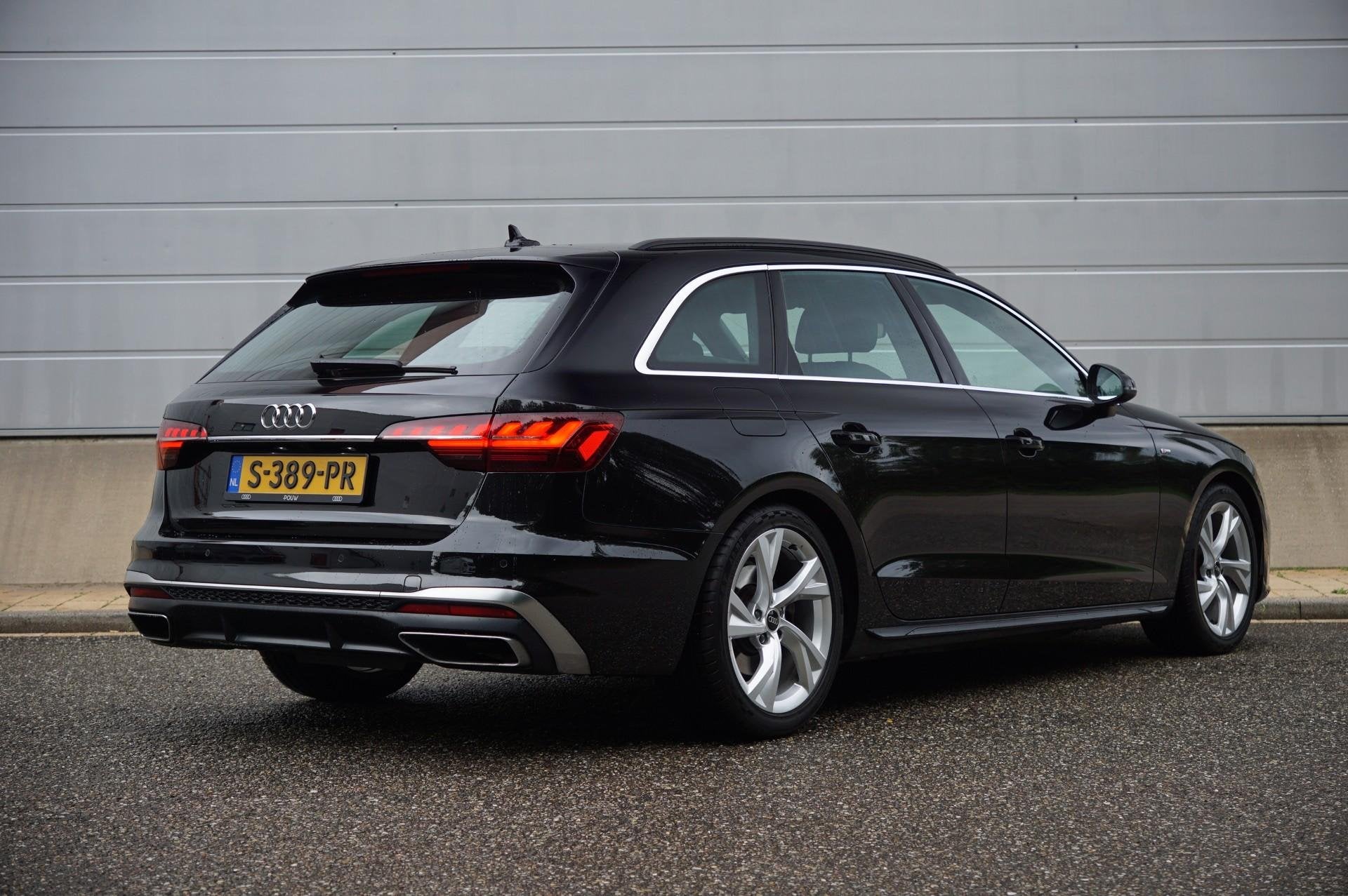 Audi A4 Avant 35 TFSI 150pk MHEV S Edition | Verwarmb.Stuur, Gebruikt, 4 cilinders, Zwart, Origineel Nederlands