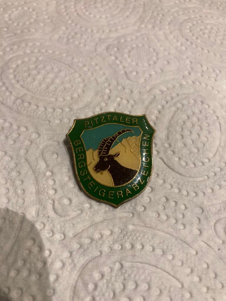 Broche steenbok, Ophalen of Verzenden, Zo goed als nieuw, Overige materialen