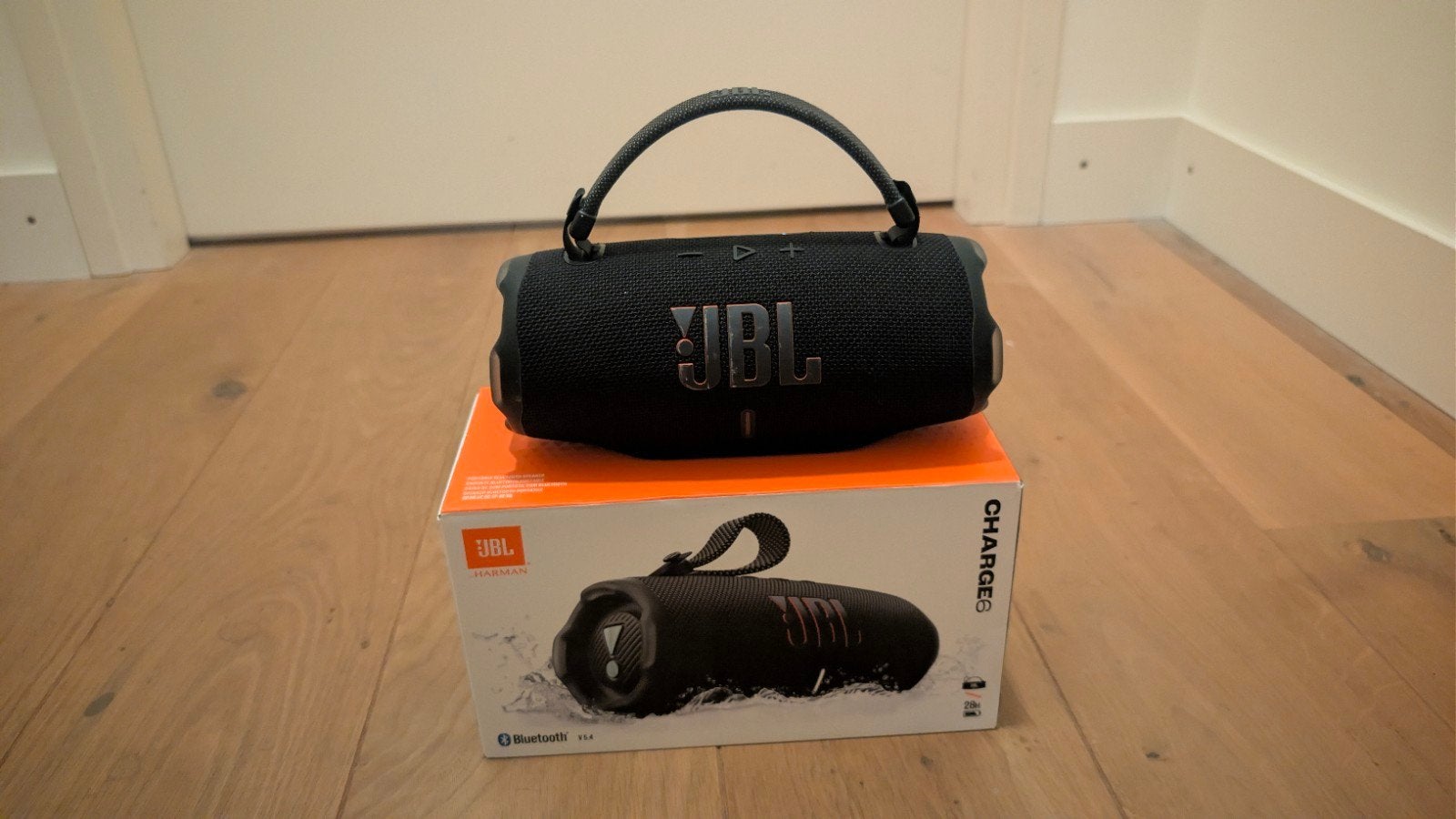 Jbl charge 6, goede staat, met aankoopsbewijs, Ophalen, Minder dan 60 watt, Slimme speaker, JBL