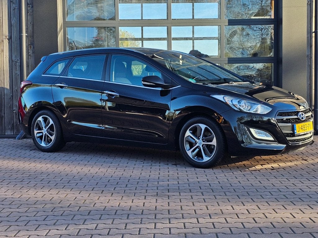 Hyundai i30 1.6 GDi Comfort | Automaat | Camera | Stoelverwa, Gebruikt, 4 cilinders, Met garantie (alle), Bedrijf