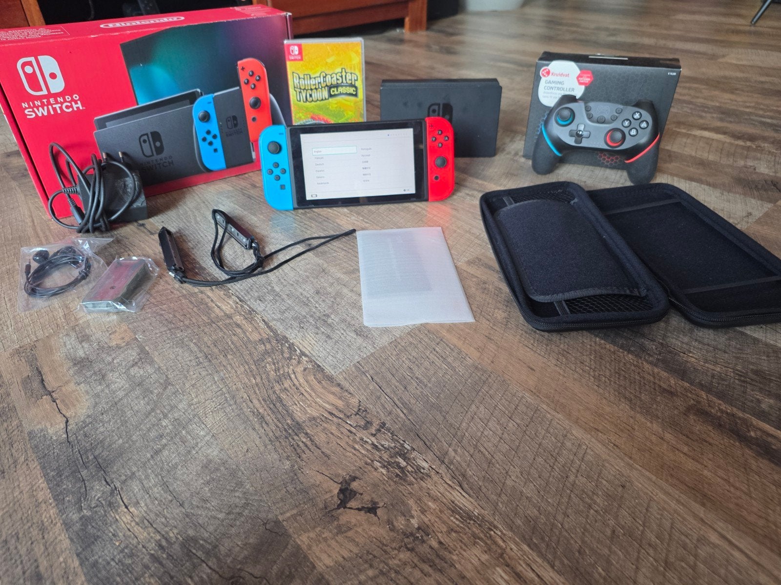Nintendo Switch met extra's en gratis spel (nieuw), Spelcomputers en Games, Spelcomputers | Nintendo Switch, Met 2 controllers