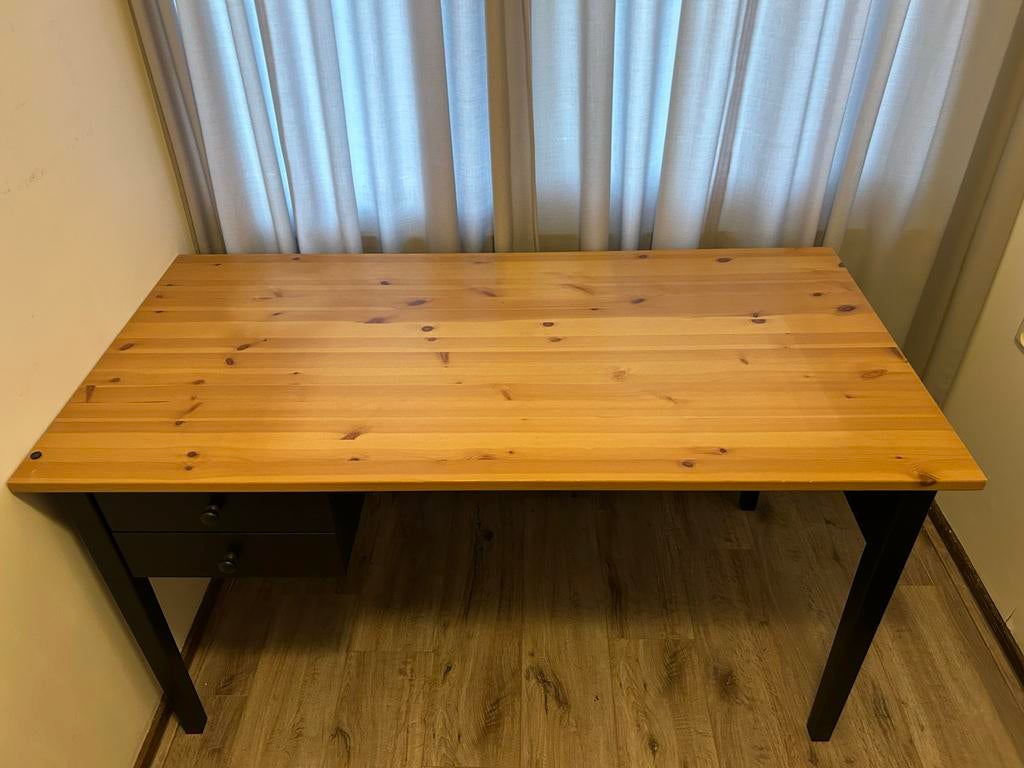 IKEA Houten Bureau met Lades - Zwart/Hout, Ophalen, Zwart, Scandinavisch, Zo goed als nieuw