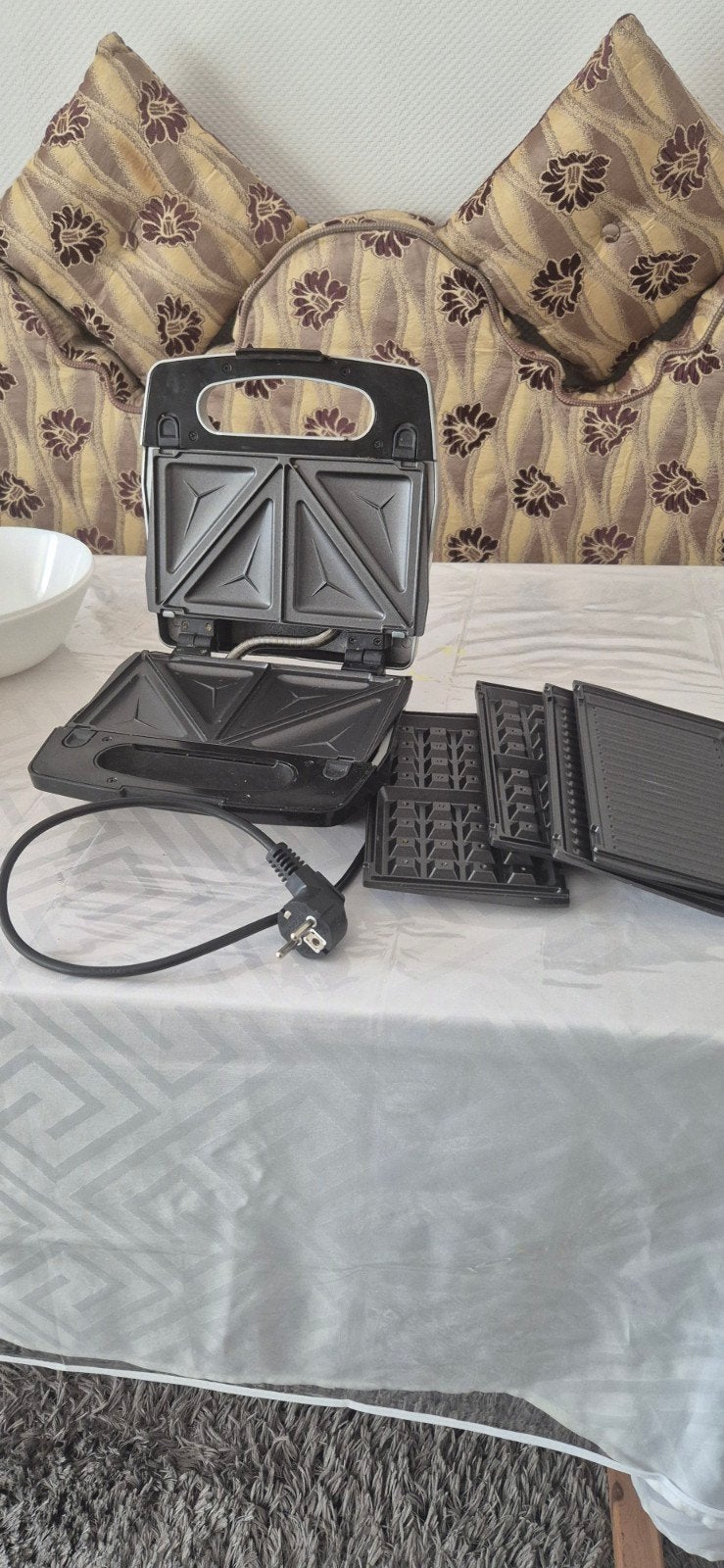 Wafelmaker met verwisselbare platen - WatsHome, Ophalen of Verzenden, Uitneembare platen, Gebruikt
