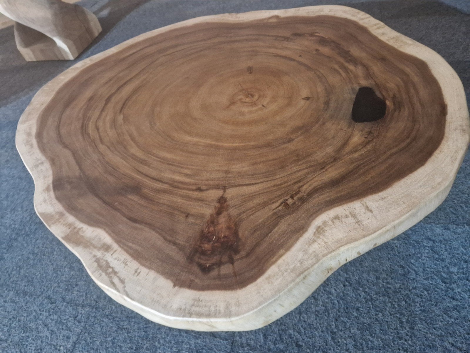 Salontafel van Suarhout boomstam blad 100x90 cm rond., Industrieel suar interieur, Industrieel modern, Rond, Nieuw