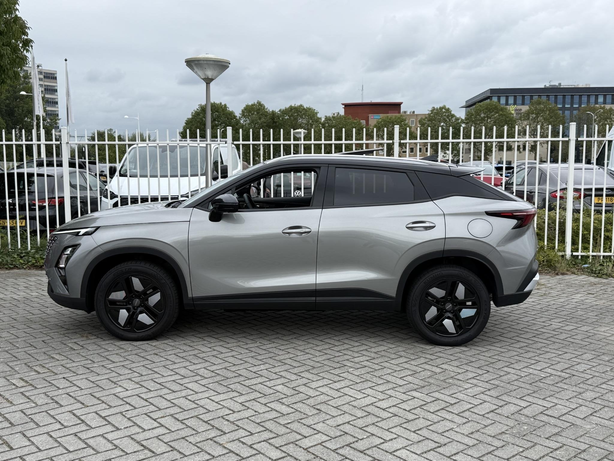 Omoda 5 1.5 T-GDi SHS-H Premium, Auto's, Gebruikt, 4 cilinders, 2 kWh, Origineel Nederlands