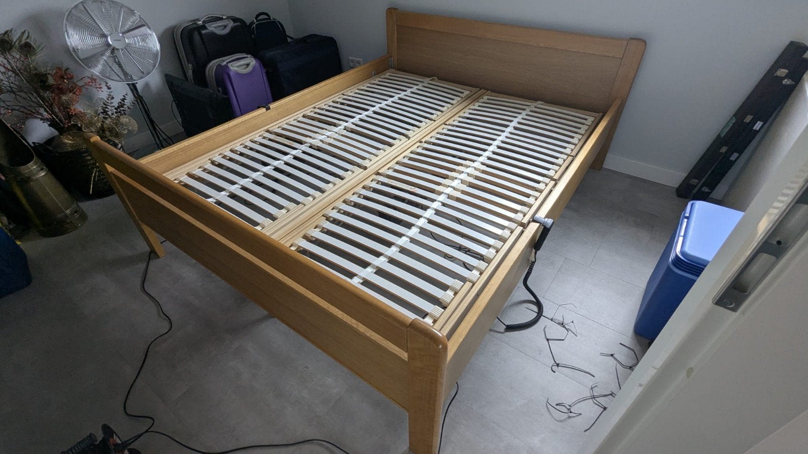 Te koop tweepersoonsbed met elektrische lattenbodems., Huis en Inrichting, Slaapkamer | Matrassen en Bedbodems, Tweepersoons, Ophalen of Verzenden