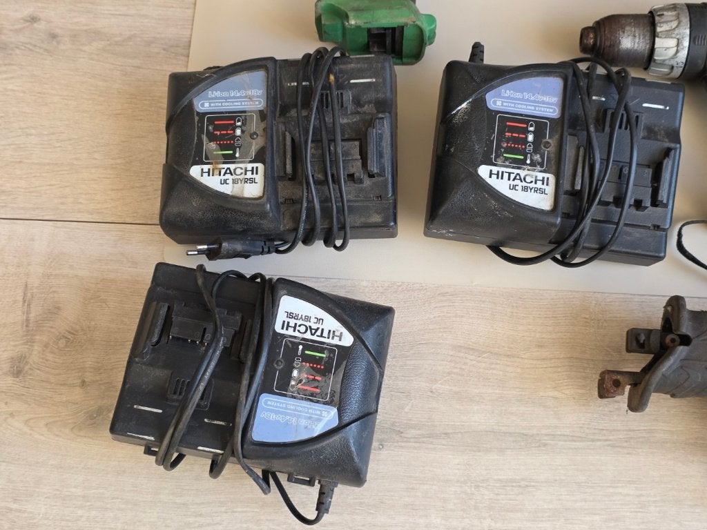 Foto 6 van :Partij Elektrisch Gereedschap(Makita & Hitachi)Opknappers