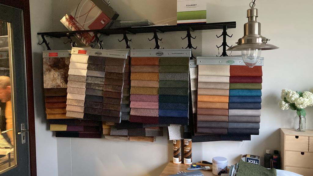Zoekt u een stoffeerder voor uw bank?, Ophalen of Verzenden, Zo goed als nieuw, 75 tot 100 cm, Stof